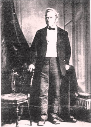 warren-e1480362244636